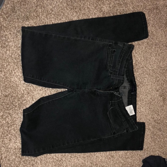 Levi’s - Picture 2 of 3